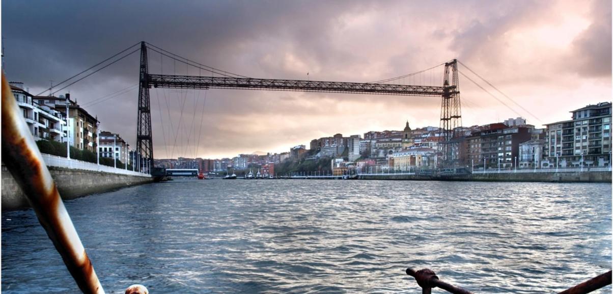 A 5 Minutos Andando Del Casco Viejo, Ayuntamiento, Plaza Circular Y Gran Via De Bilbao Y Proximo A Las 2 Lineas De Metro Eksteriør billede