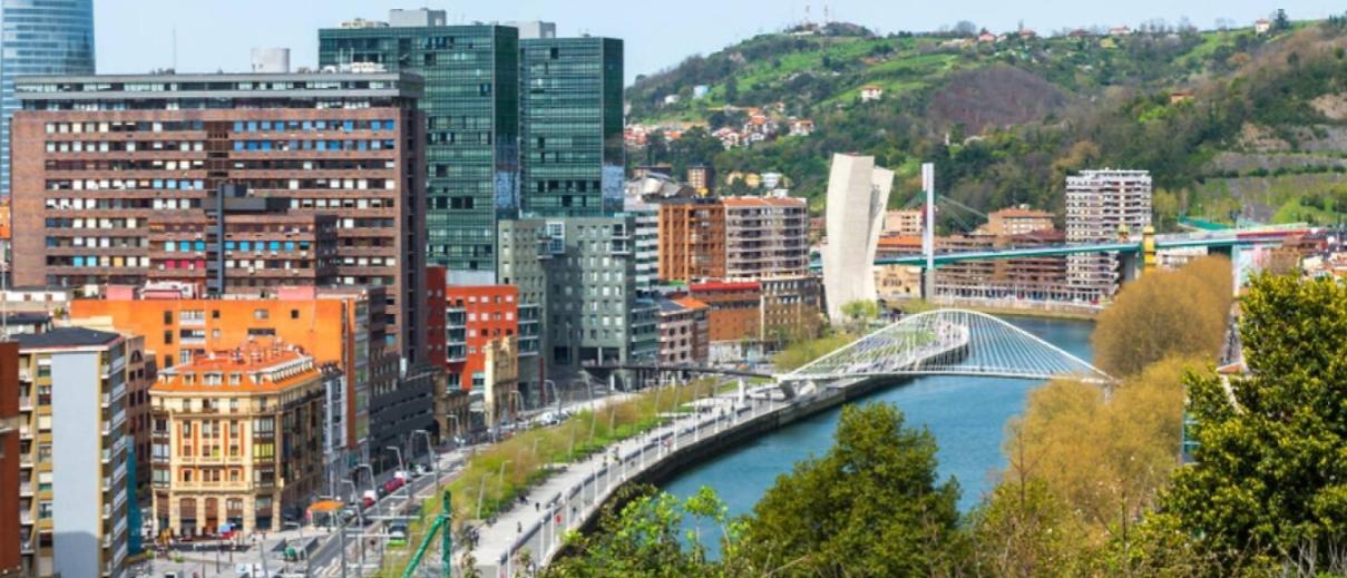 A 5 Minutos Andando Del Casco Viejo, Ayuntamiento, Plaza Circular Y Gran Via De Bilbao Y Proximo A Las 2 Lineas De Metro Eksteriør billede