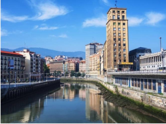 A 5 Minutos Andando Del Casco Viejo, Ayuntamiento, Plaza Circular Y Gran Via De Bilbao Y Proximo A Las 2 Lineas De Metro Eksteriør billede